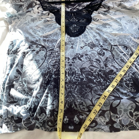 One world Lacey floral top - Picture 7 of 8